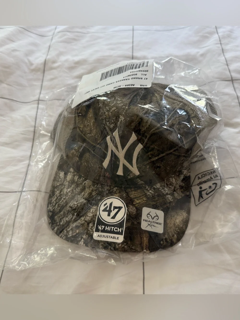 ’47 Brand MLB New York Yankees Camo Hitch Trucker Hat Snapback Baseball Cap.